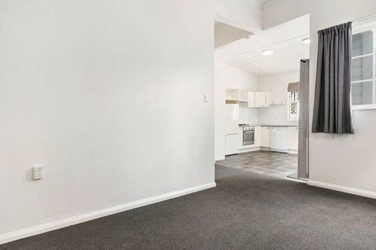 Photo of property in 22 Owen Street, Newtown, Wellington, 6021