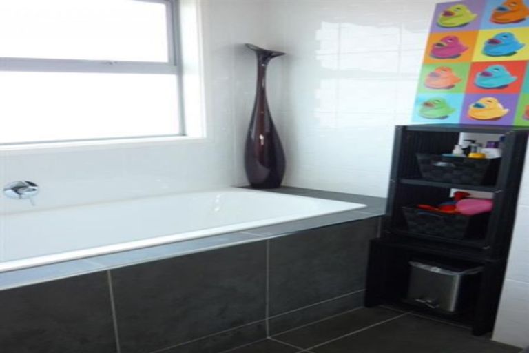 Photo of property in 1 Powercourt Drive, Flat Bush, Auckland, 2019