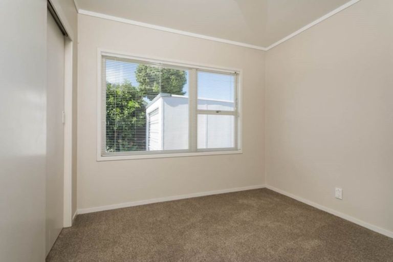 Photo of property in 3/4 Waterloo Road, Milford, Auckland, 0620