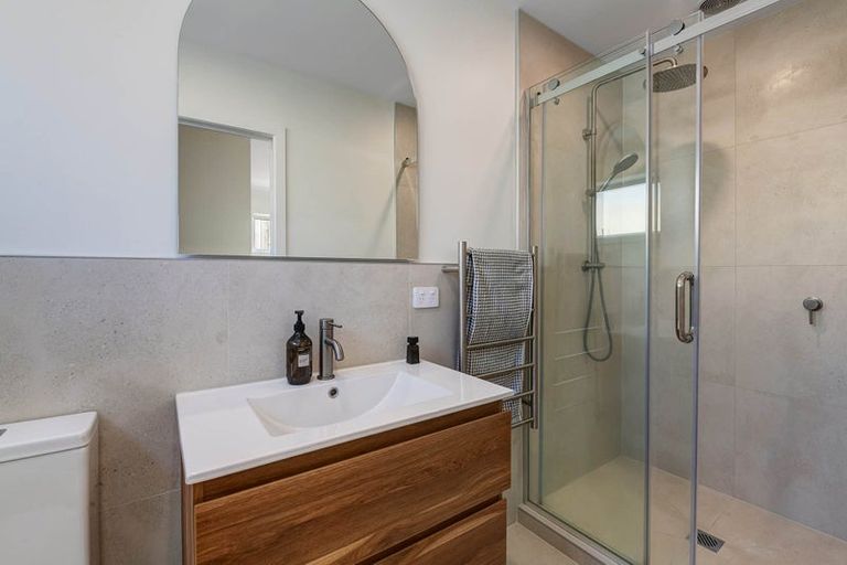 Photo of property in 35 Hewson Drive, Snells Beach, 0920