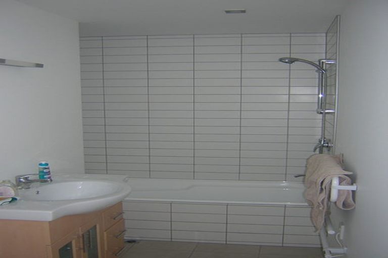 Photo of property in 24c Mandalay Terrace, Khandallah, Wellington, 6035