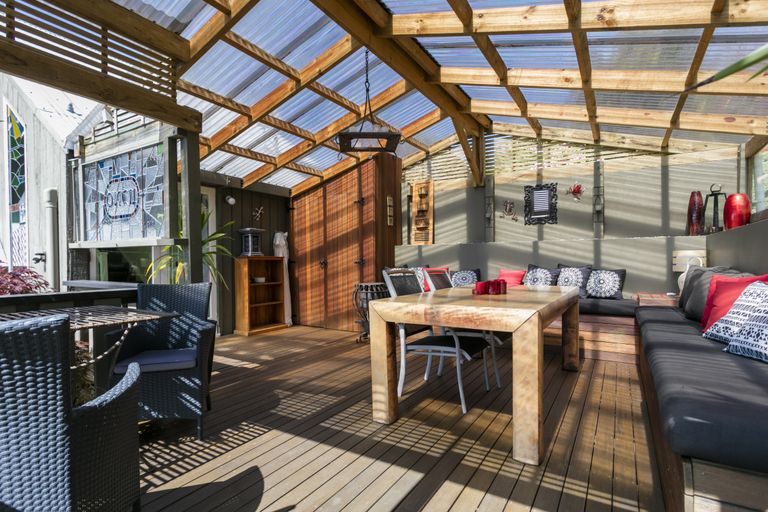 Photo of property in 24 Larkins Street, Helensburgh, Dunedin, 9010