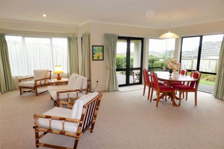 Photo of property in 6 Hawk Place, Welcome Bay, Tauranga, 3112