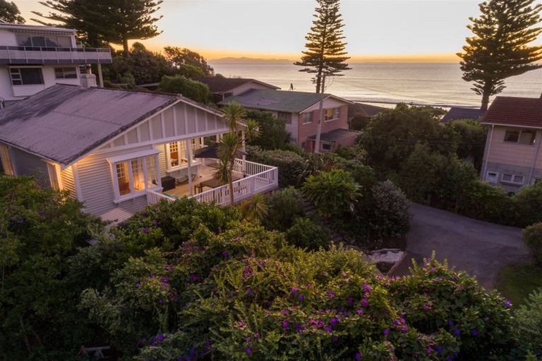 Photo of property in 25 Beach Road, Paekakariki, 5034