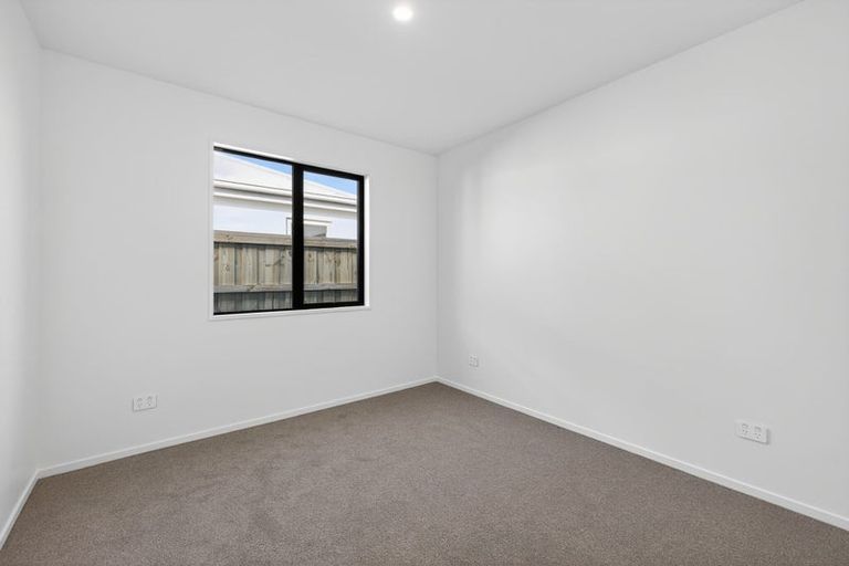 Photo of property in 4 Inch Crescent, Rangiora, 7400