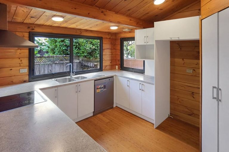 Photo of property in 24 Wheturangi Road, Greenlane, Auckland, 1051