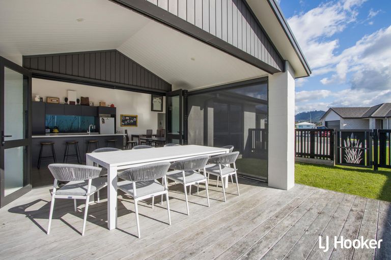 Photo of property in 26 Reel Road, Athenree, Waihi Beach, 3611