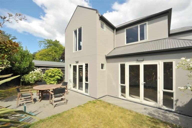 Photo of property in 19a Beatrice Place, Avonhead, Christchurch, 8042