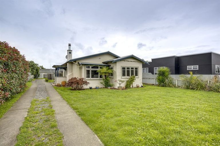 Photo of property in 9 Taradale Road, Marewa, Napier, 4110