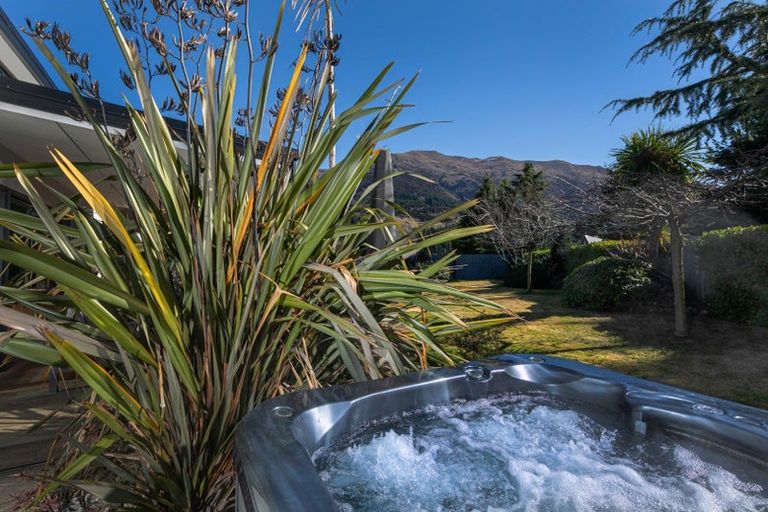 Photo of property in 21 Hewson Crescent, Lake Hawea, Wanaka, 9382