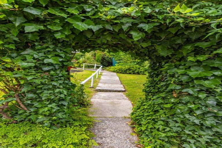 Photo of property in 17 Days Road, Lyttelton, 8082