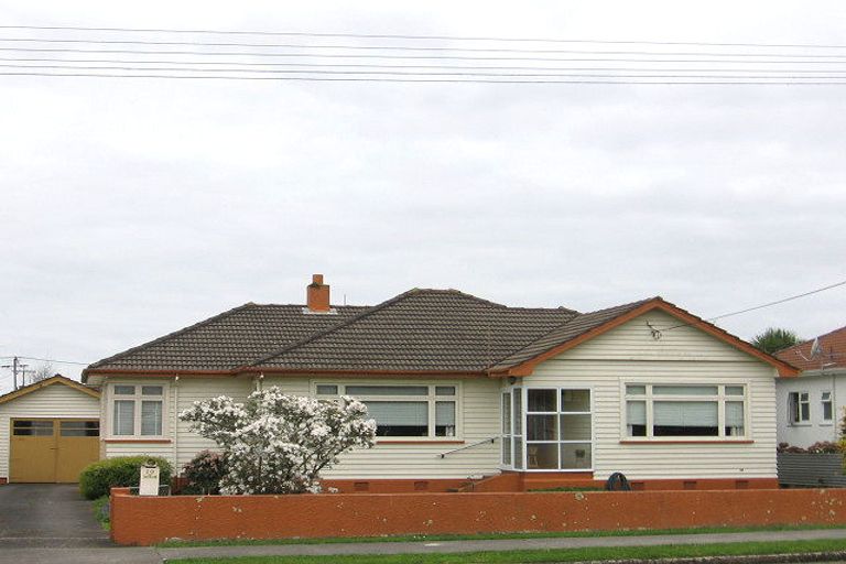 Photo of property in 22 Hannan Street, Levin, 5510