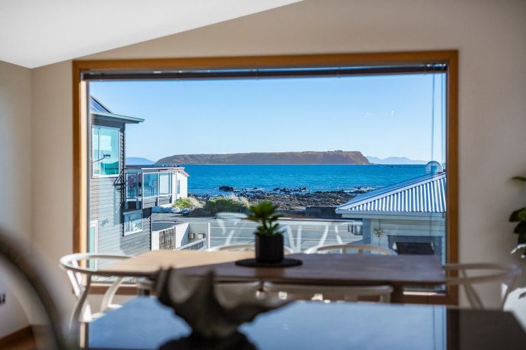 Photo of property in 7a Sunset Parade, Plimmerton, Porirua, 5026