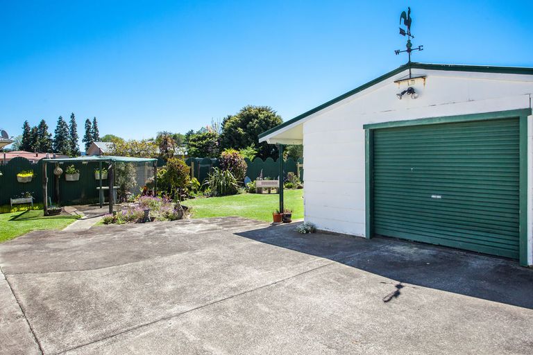 Photo of property in 15 Rimu Street, Edgecumbe, 3120