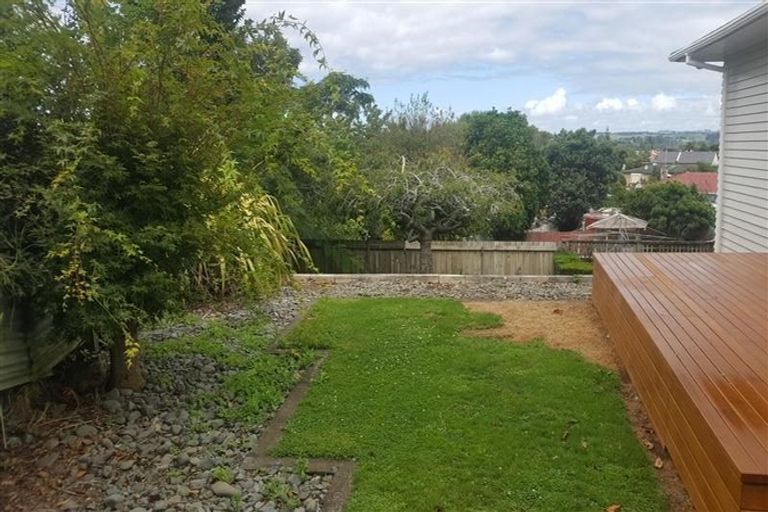 Photo of property in 6 Hughson Street, Waitara, 4320