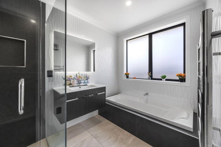 Photo of property in 66 Skibbereen Drive, Halswell, 8025