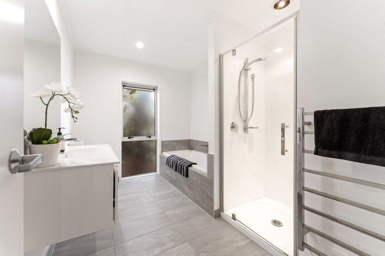 Photo of property in 16 Kiwa Crescent, Gulf Harbour, Whangaparaoa, 0930