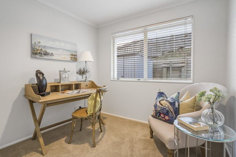 Photo of property in 113 Tauranga Place, Orewa, 0931