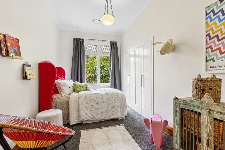 Photo of property in 39 Mills Road, Brooklyn, Wellington, 6021