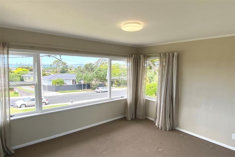 Photo of property in 54 Jaemont Avenue, Te Atatu South, Auckland, 0610
