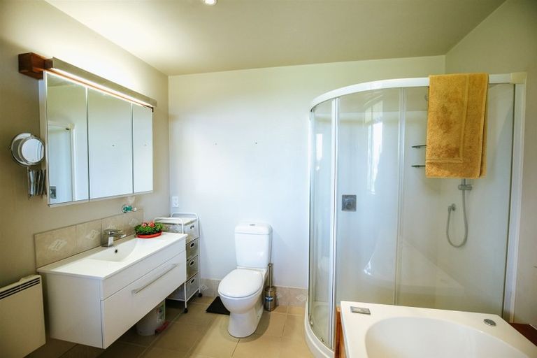 Photo of property in 17 Balneaves Lane, Albert Town, Wanaka, 9382