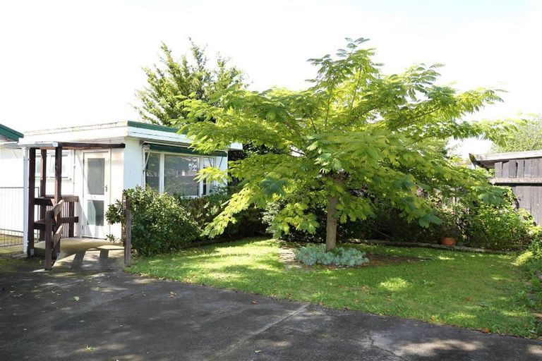 Photo of property in 214 Mayfair Avenue, Mayfair, Hastings, 4122