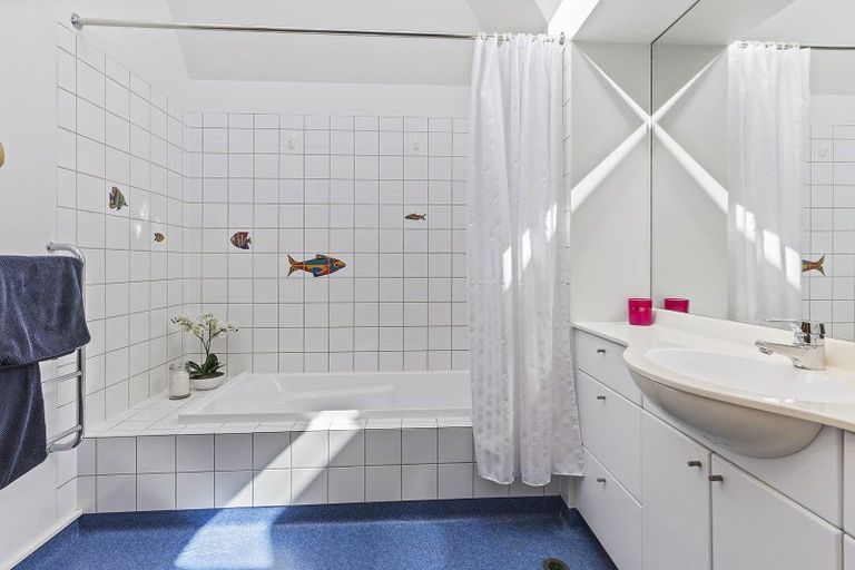 Photo of property in 38 Cashmere Avenue, Khandallah, Wellington, 6035