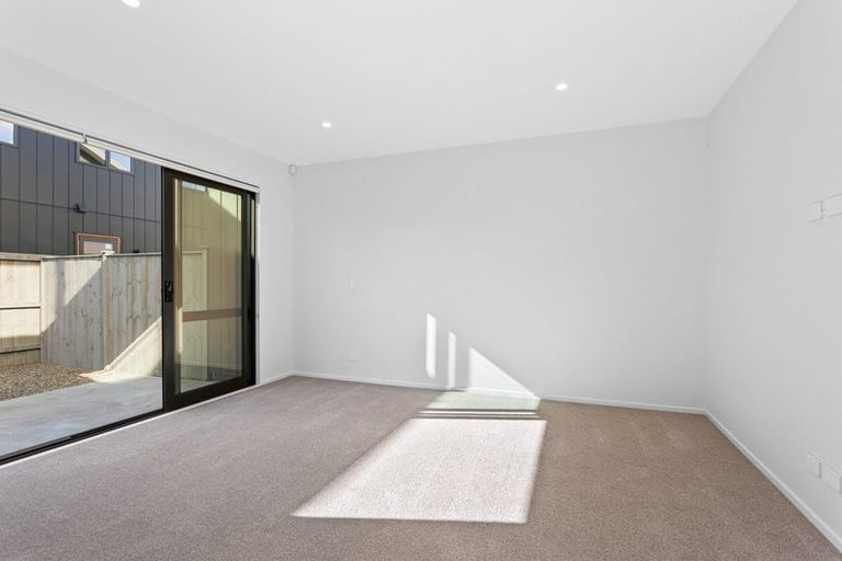 Photo of property in 36 Viridian Avenue, Rosehill, Papakura, 2113