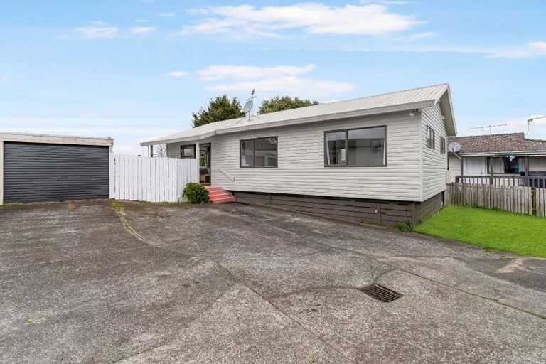 Photo of property in 1/12 Melleray Place, Randwick Park, Auckland, 2105