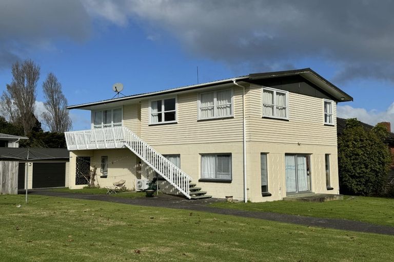 Photo of property in 6 Dudding Avenue, Northcote, Auckland, 0627