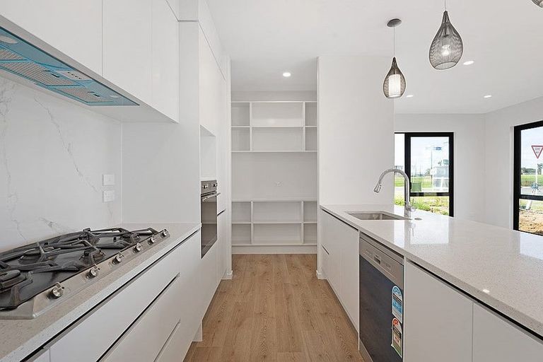 Photo of property in 14 Uatoto Road, Clarks Beach, 2122