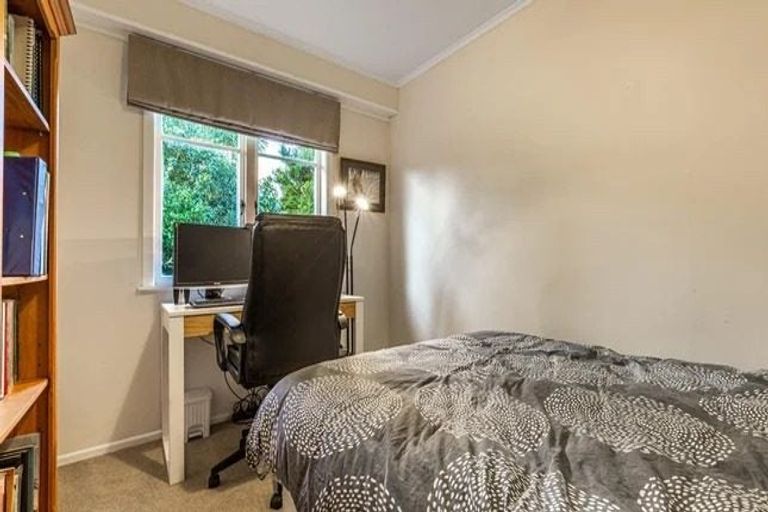 Photo of property in 20 Woodvale Road, Glen Eden, Auckland, 0602
