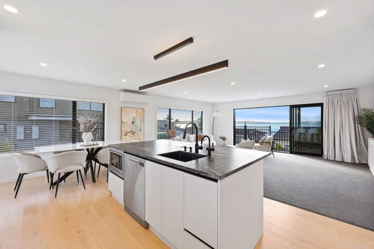 Photo of property in 114 Bramley Drive, Farm Cove, Auckland, 2012