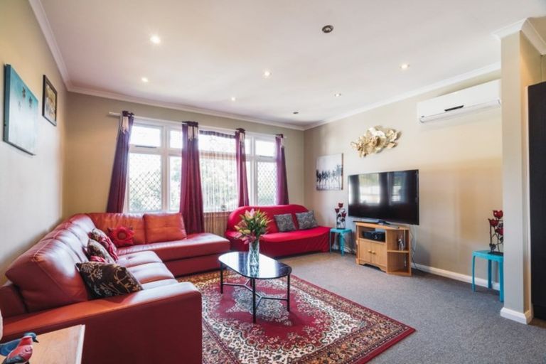 Photo of property in 16 Frasers Road, Glenross, Dunedin, 9011