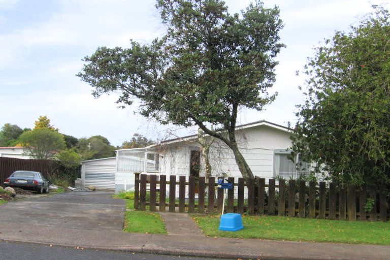 Photo of property in 28 Fairway Avenue, Red Beach, 0932