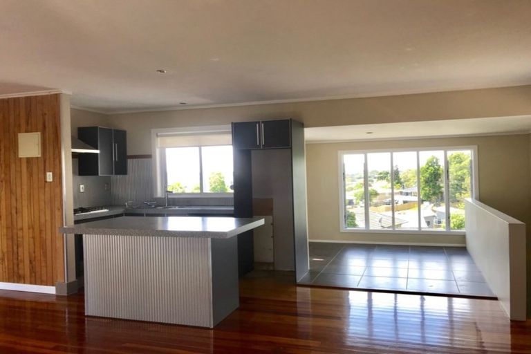 Photo of property in 121 Rangatira Road, Beach Haven, Auckland, 0626