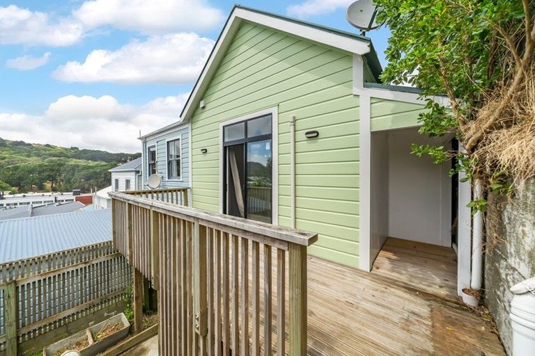 Photo of property in 42 Drummond Street, Mount Cook, Wellington, 6021
