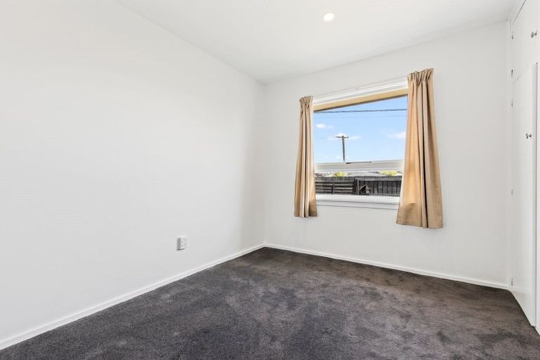 Photo of property in 216 Burwood Road, Burwood, Christchurch, 8083