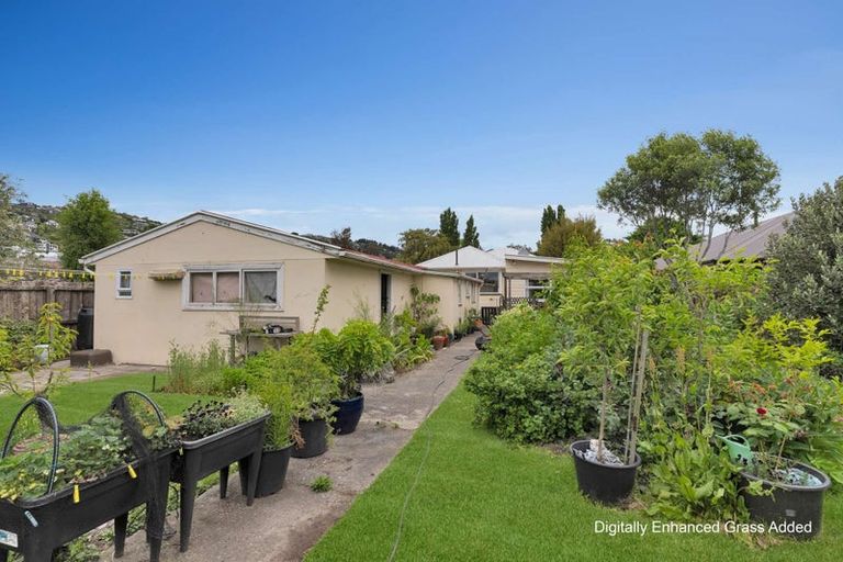 Photo of property in 73 Corson Avenue, Beckenham, Christchurch, 8023