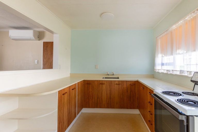 Photo of property in 28b Pollen Street, Woodville, 4920