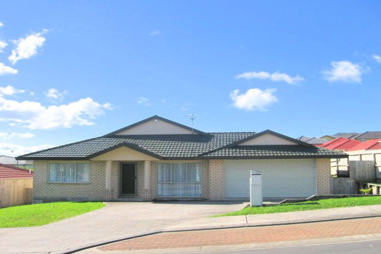 Photo of property in 39 Roy Maloney Drive, Henderson, Auckland, 0612