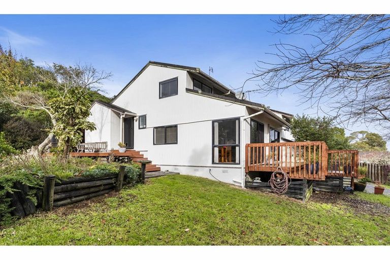 Photo of property in 19 Palmetto Place, Goodwood Heights, Auckland, 2105