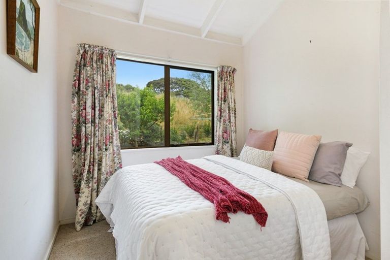 Photo of property in 27 Fincham Road, Raumati Beach, Paraparaumu, 5032