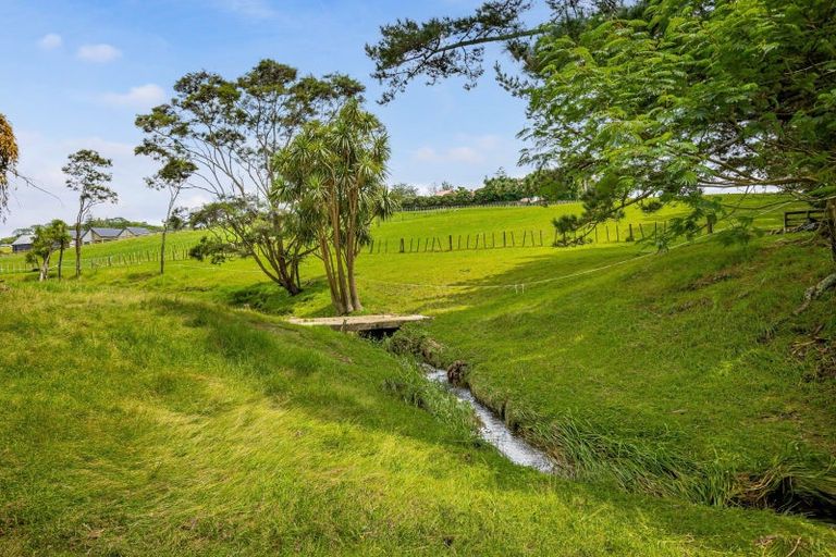 Photo of property in 6 Dysart Lane, Kumeu, 0891