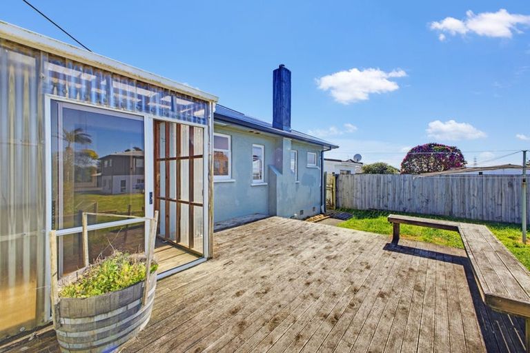 Photo of property in 403 Carrington Street, Upper Vogeltown, New Plymouth, 4310