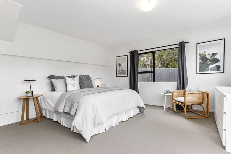 Photo of property in 3/6 Le Roy Terrace, Birkenhead, Auckland, 0626