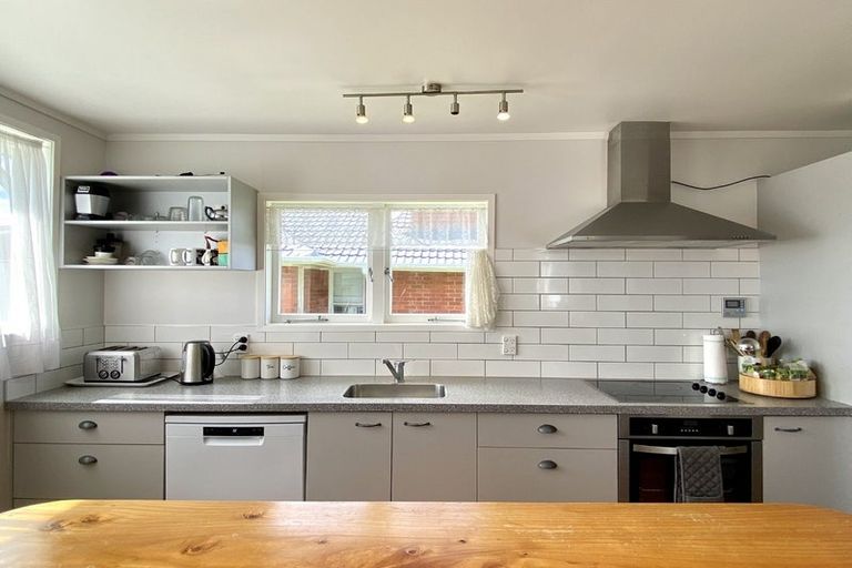 Photo of property in 13 Chaytor Street, Te Puke, 3119