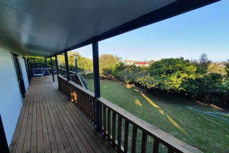 Photo of property in 6 Tableau Place, Totara Vale, Auckland, 0629