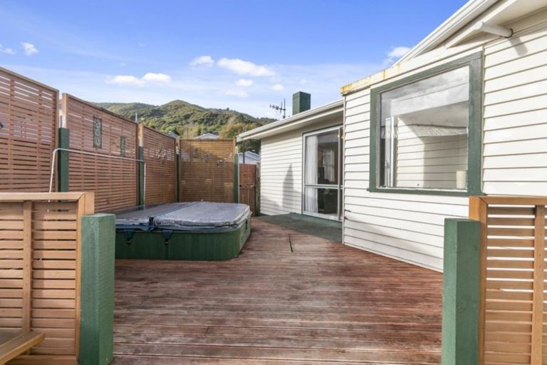 Photo of property in 9 Antrim Crescent, Wainuiomata, Lower Hutt, 5014