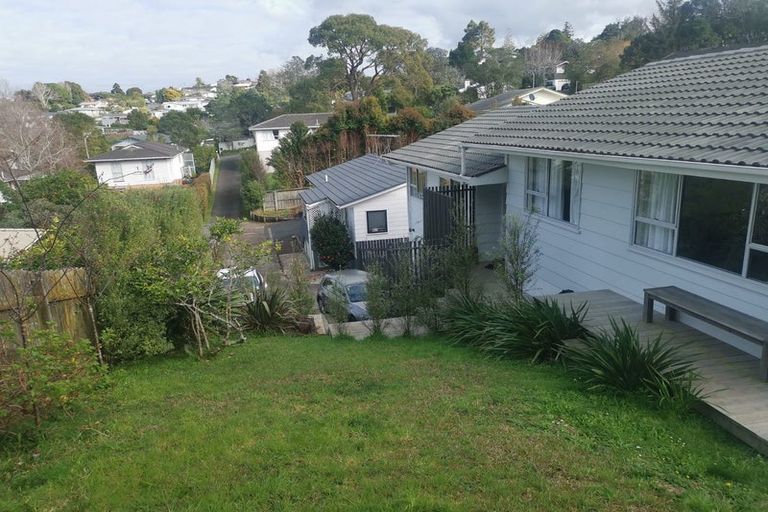 Photo of property in 1/21 Kerria Place, Sunnynook, Auckland, 0620